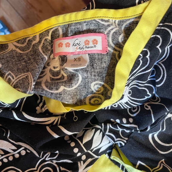 8 piece scrub bundle! - Picture 15 of 16